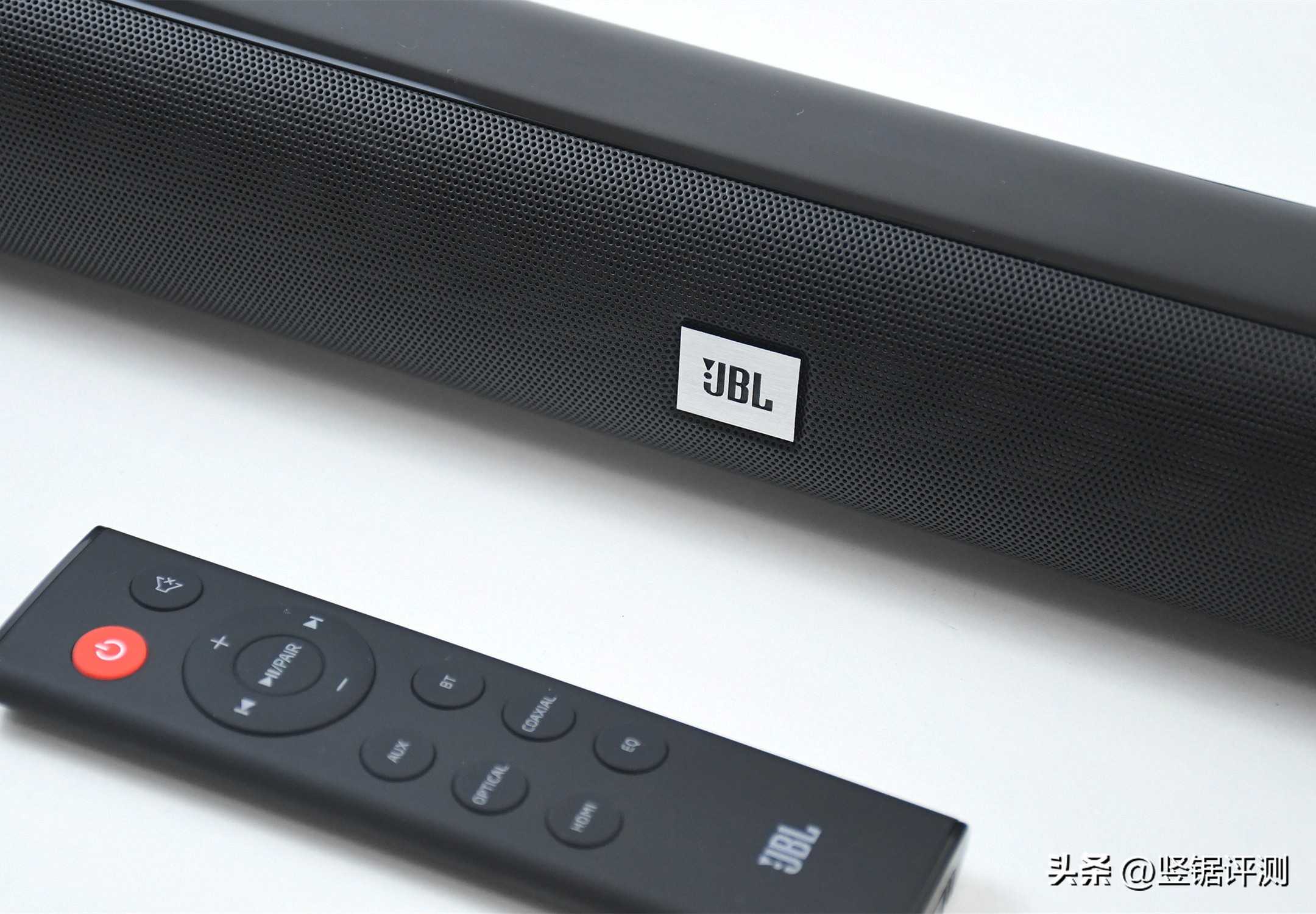 花899元买了台JBLCINEMASTVJ100回音壁，投影仪“秒变”家庭影院