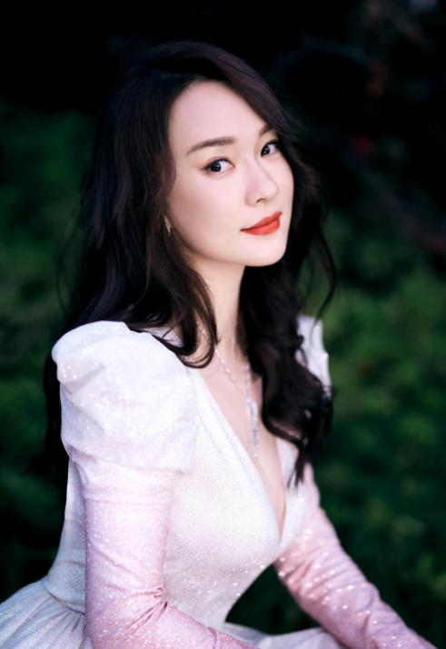 看见香蕉就流泪，一接吻嘴就肿，明星这些“隐疾”，困扰他们很久