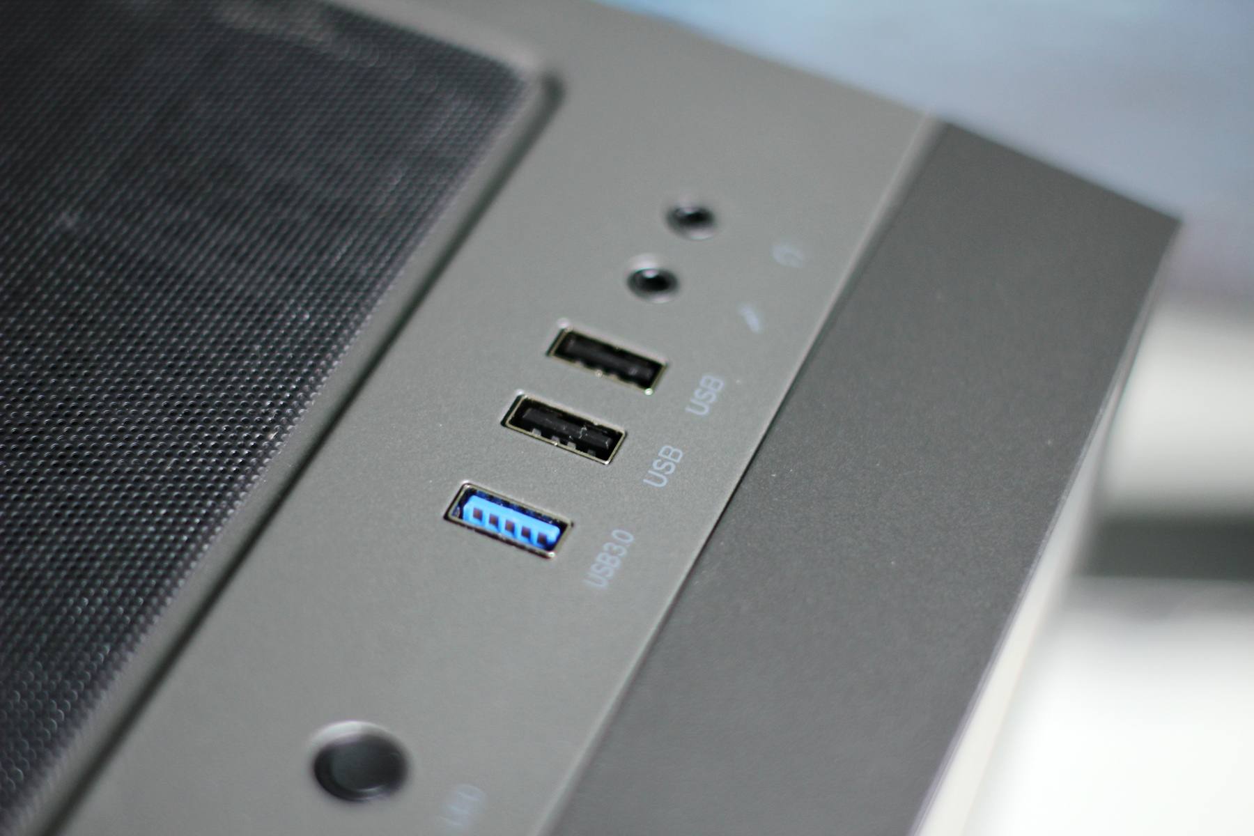 低调务实的办公电脑之选：超频三光愈2钛灰色机箱+EF120风扇