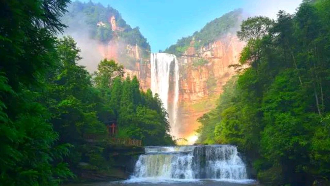 中国四大直辖市，拥有国家5*级A**旅游景区25个，列举出来共享