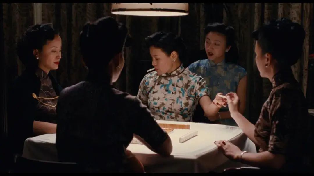 今天才明白《色，戒》最懂成年人的戏，不是在床上