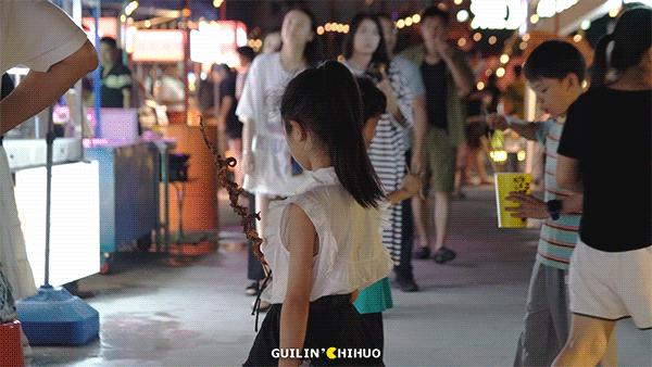 桂林夜市小吃街最火的小吃,桂林火爆夜市小吃