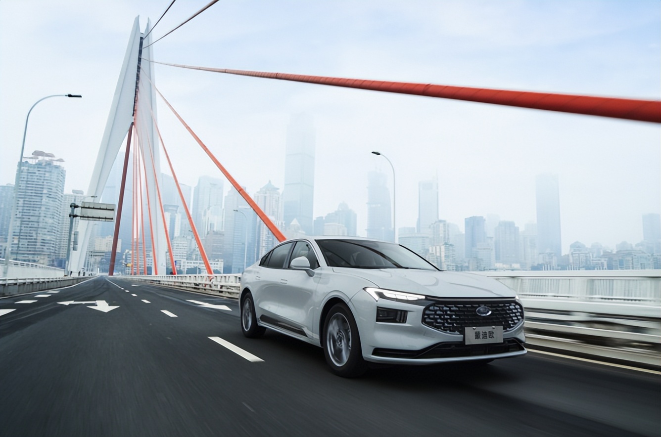 蒙迪欧豪华版1.5t落地价混动二手,大马力蒙迪欧2.0