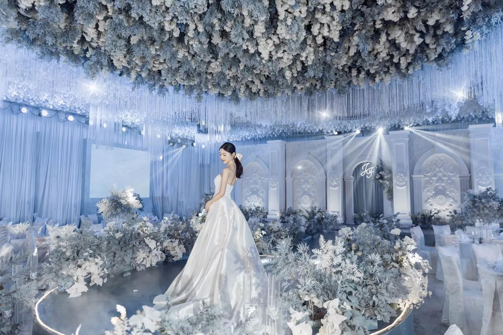 遇到婚礼延期必做的7件事,女儿婚礼延期后再举行怎么通知