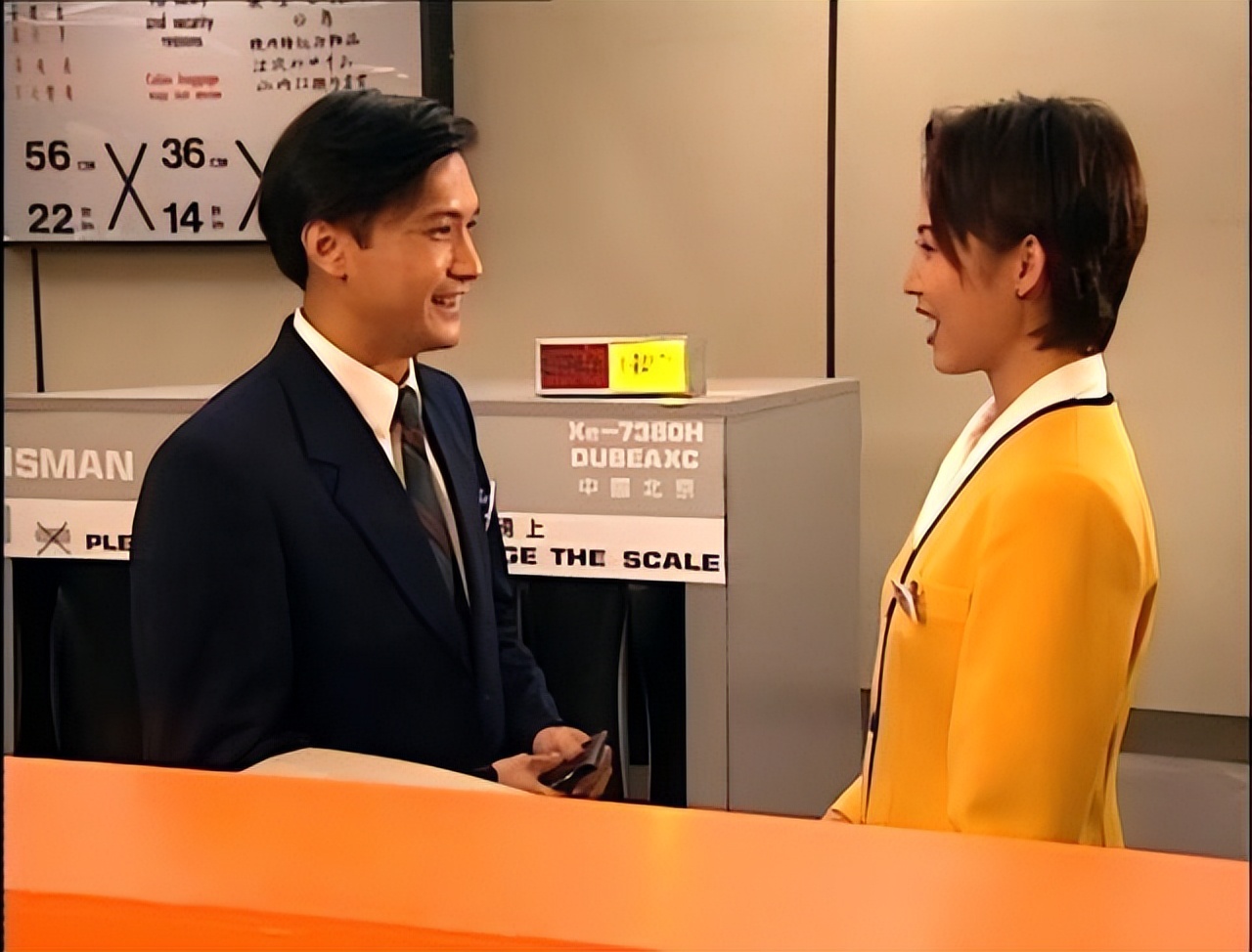 港片弟弟残疾长大后报复哥哥,港剧哥哥教训犯错弟弟