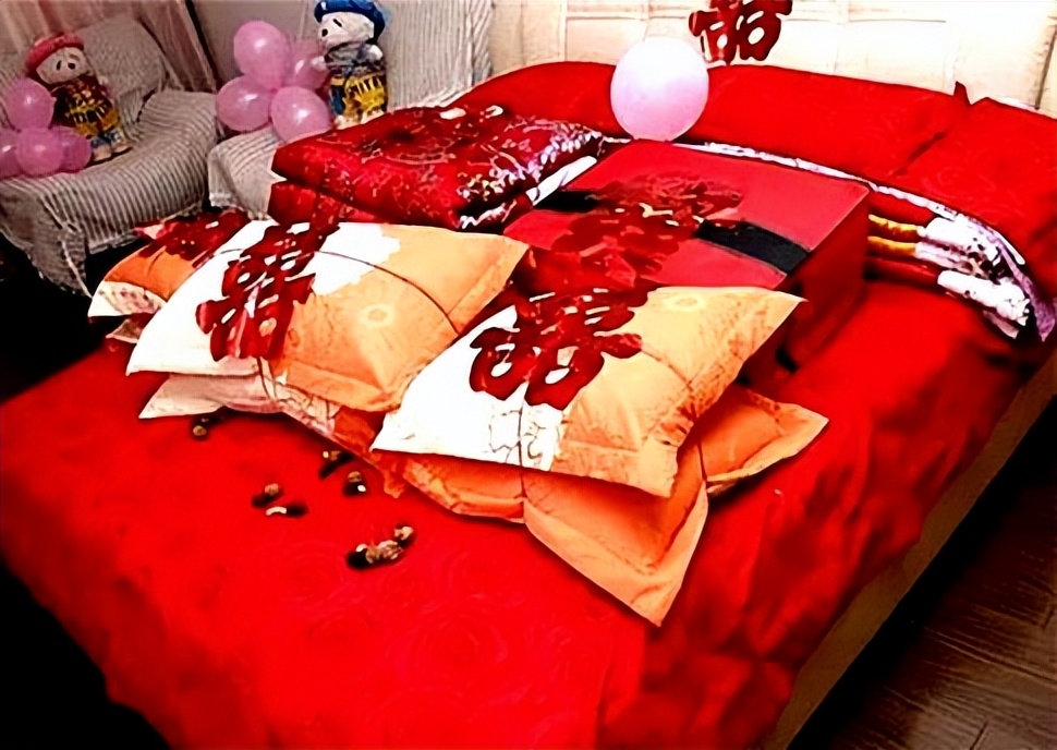 结婚贴喜字有什么讲究,女儿出嫁嫁妆贴单喜字还是双喜字