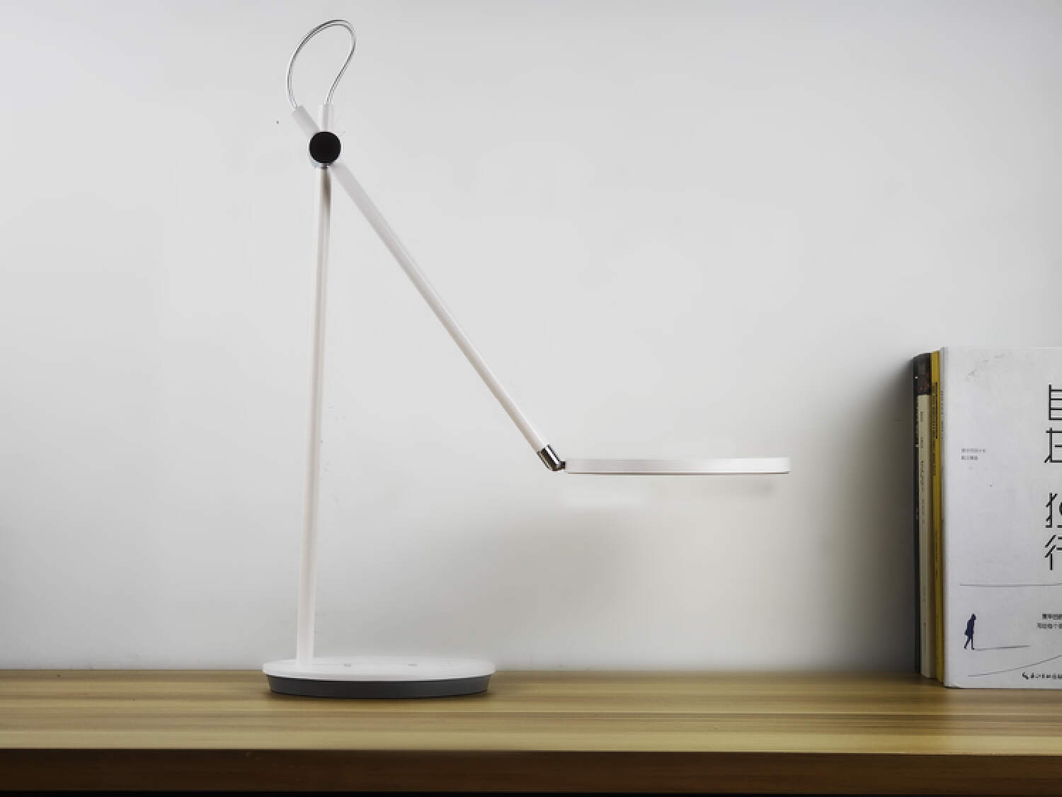 无蓝光无频闪全光谱护眼灯,无蓝光无眩光护眼灯