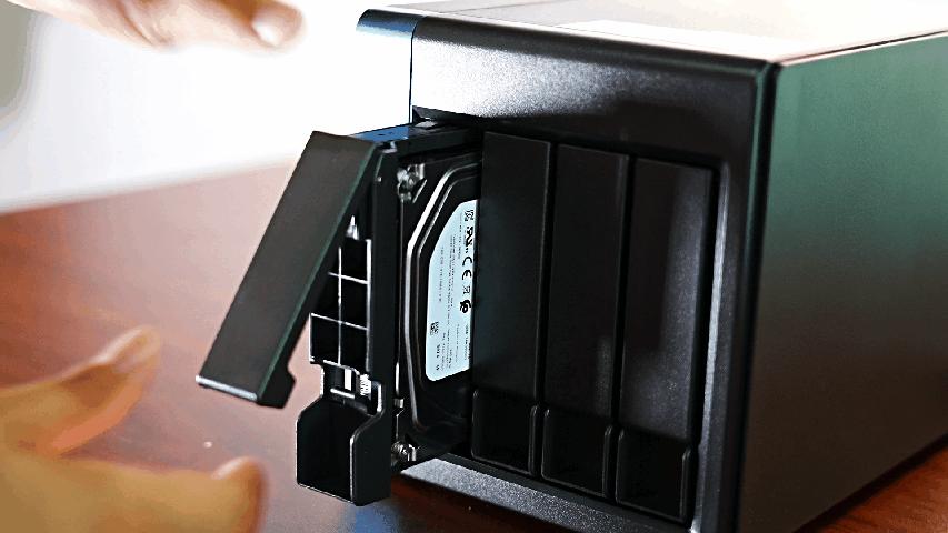 威联通nas详细教程,威联通nas快速入门