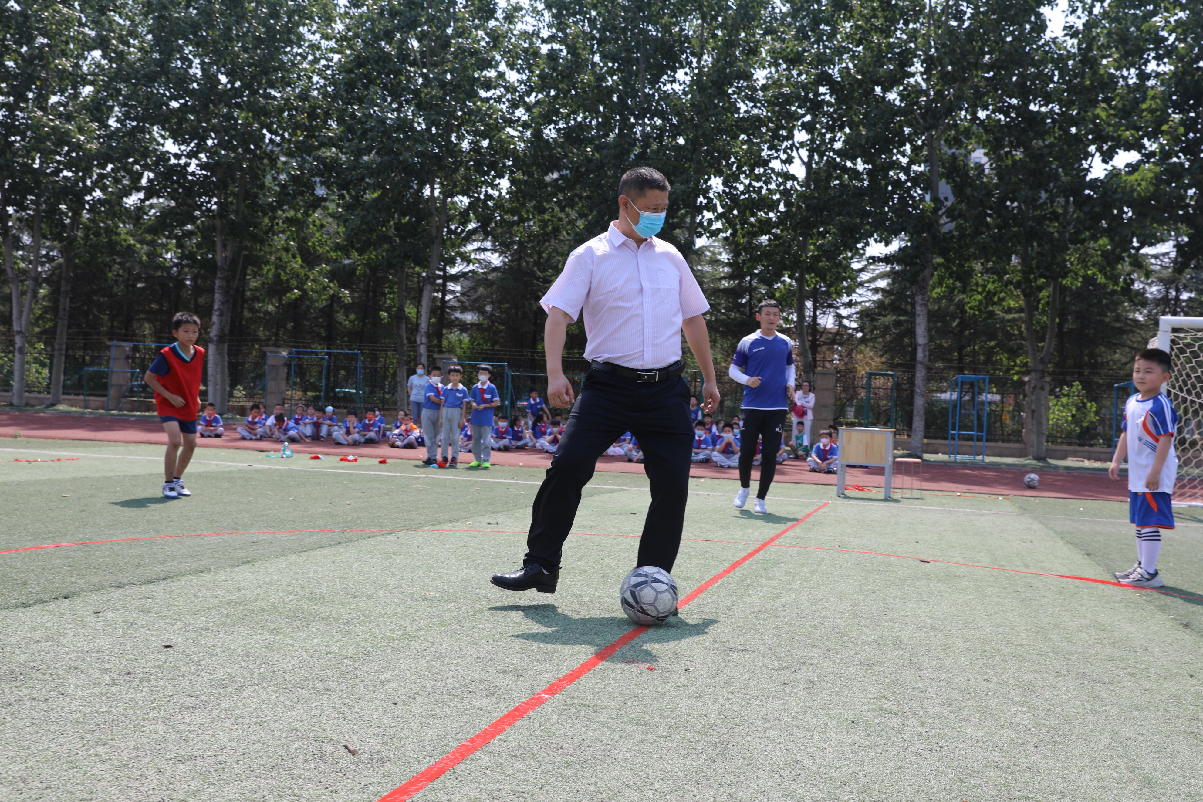 校园杯足球联赛开幕,足球联赛暨校园足球