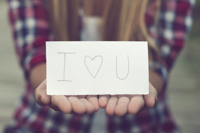 夸人句子男生简单,夸人句子100句