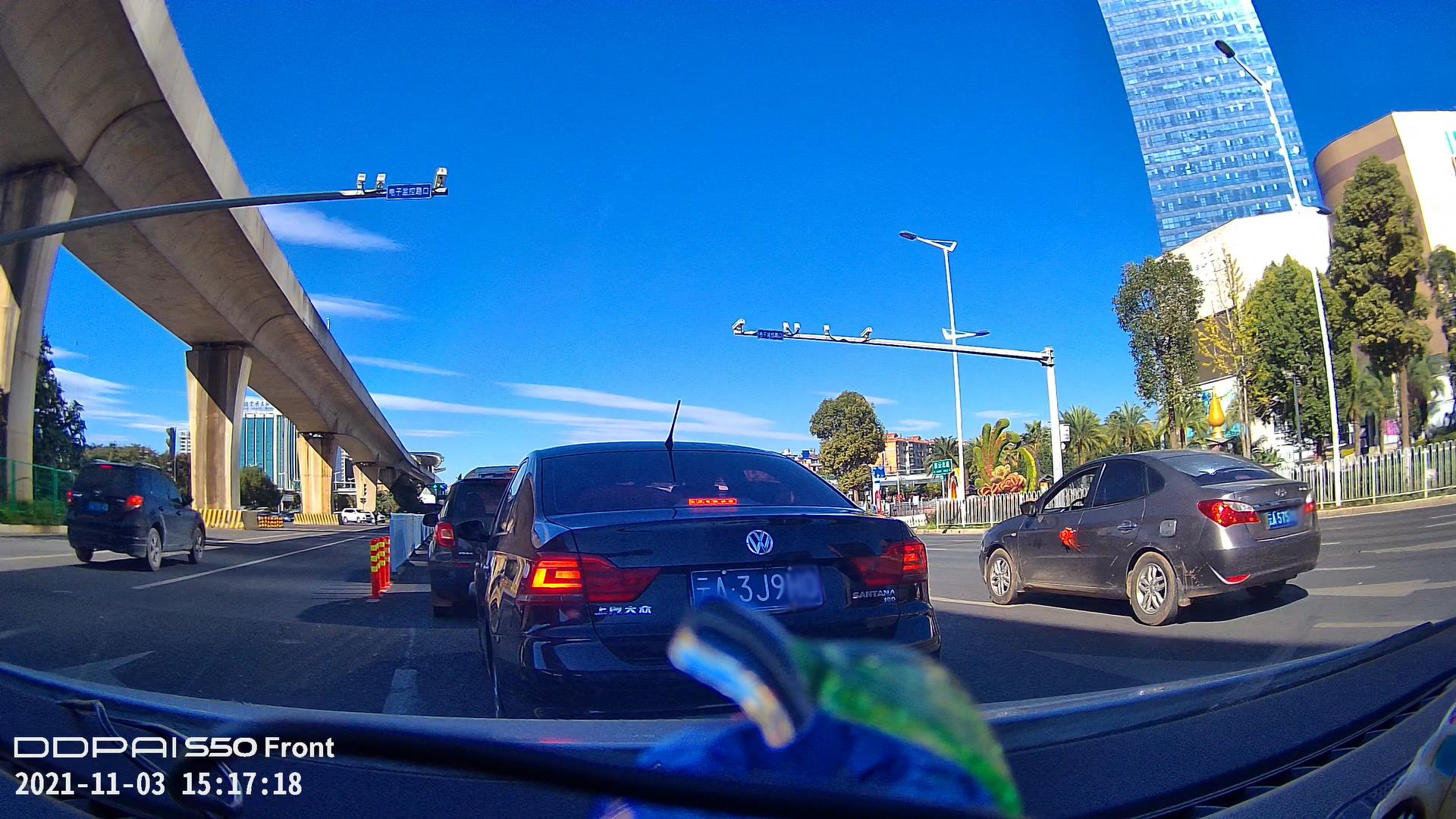 华为鸿蒙智联车载智慧屏评测,鸿蒙智联车载智慧屏s50可以投屏吗