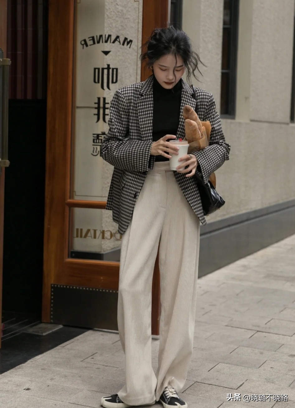 烟管裤搭配毛呢西装外套,西装烟管裤穿搭女春秋搭配高级感