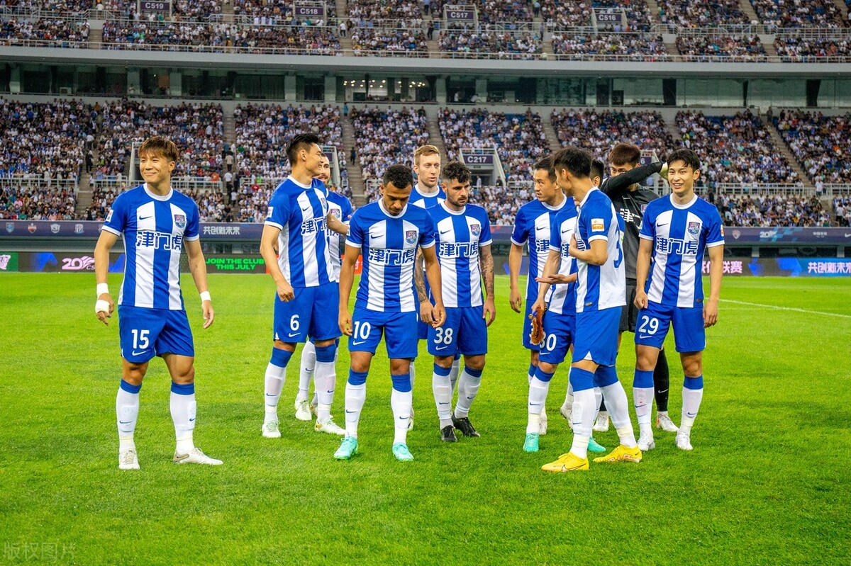 天津津门虎各个球员穿的球鞋,于根伟津门虎最新发布会