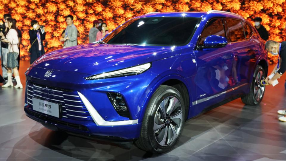 别克e5新入门版曝光续航降至515km,新款别克e5值不值得买