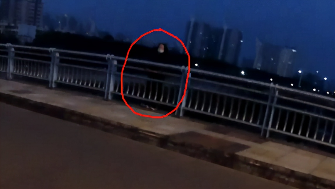 南宁女子失恋欲轻生后续,患抑郁症欲轻生女孩被救