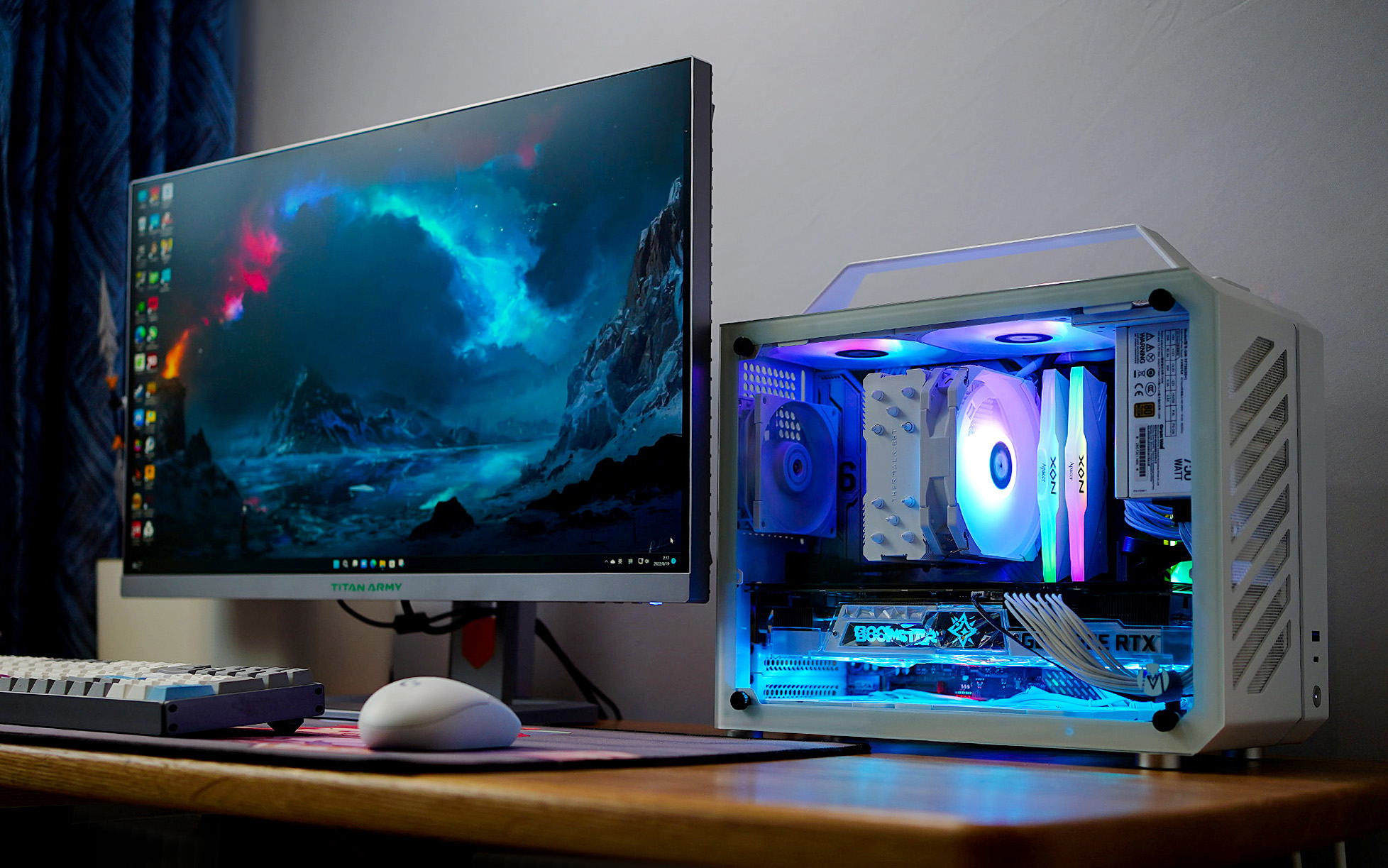 又小又白,12代3060tiitx主机推荐