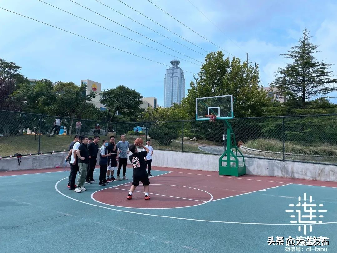 家门口室内新运动馆,家里的运动场地