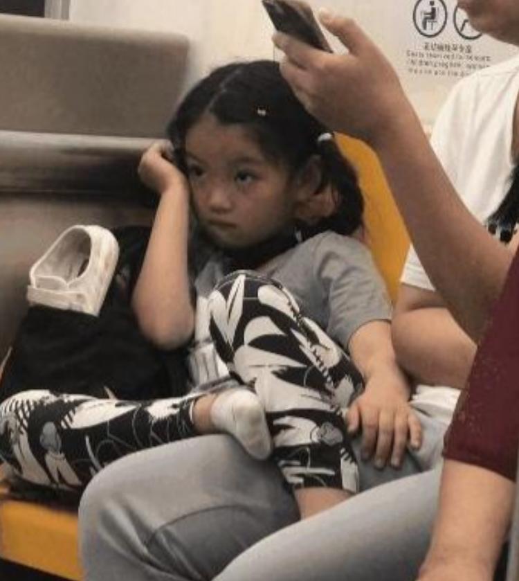 萌娃阿拉蕾长大了,童星阿拉蕾近照