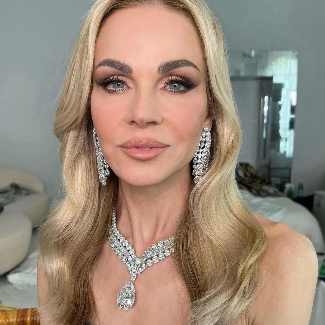 消失了38年的传奇钻石项链“东方之星”惊现贝克汉姆家婚礼上？