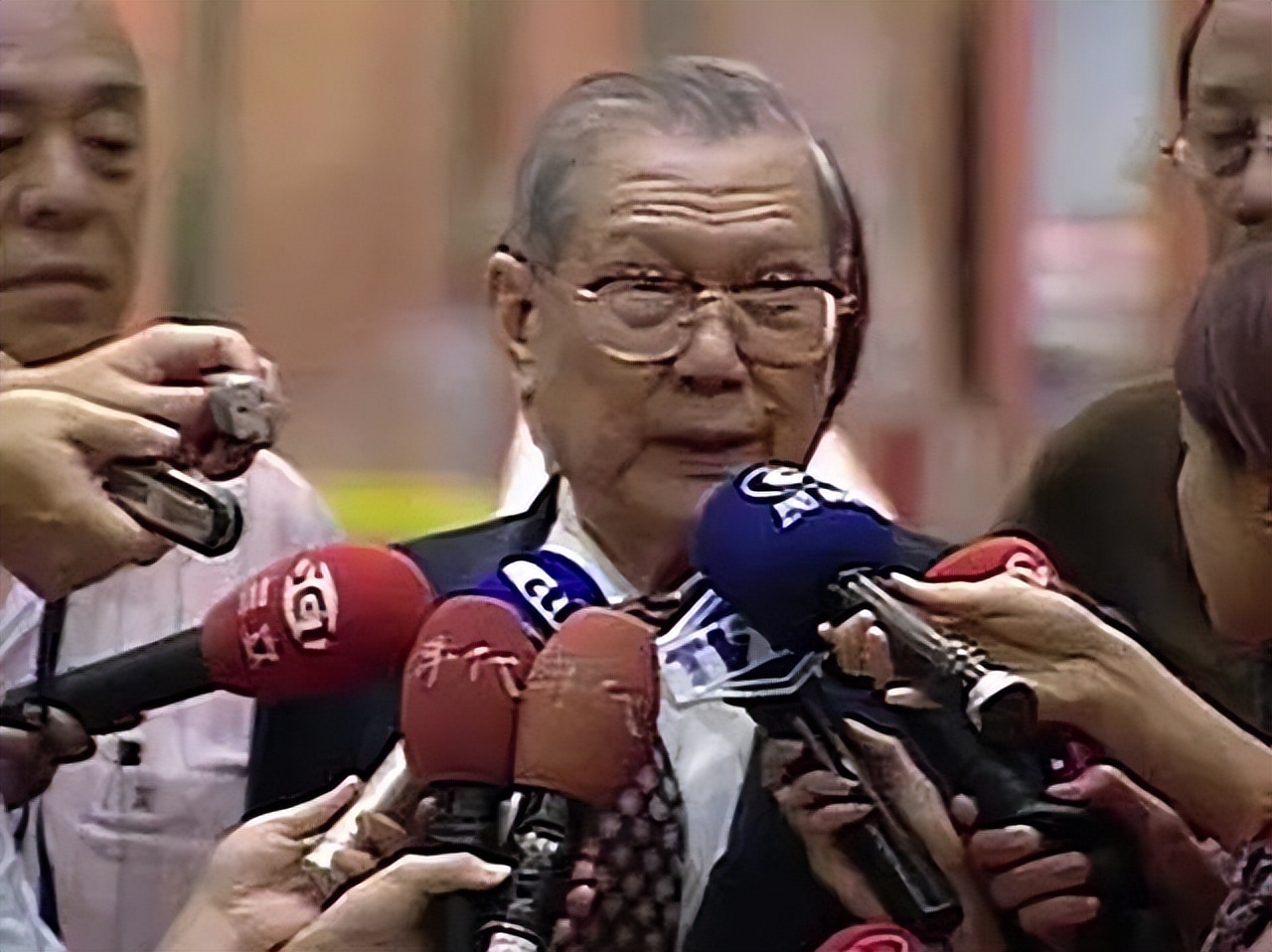 父辈枭雄儿子不及，马英九父亲马鹤凌至死不忘两岸统一