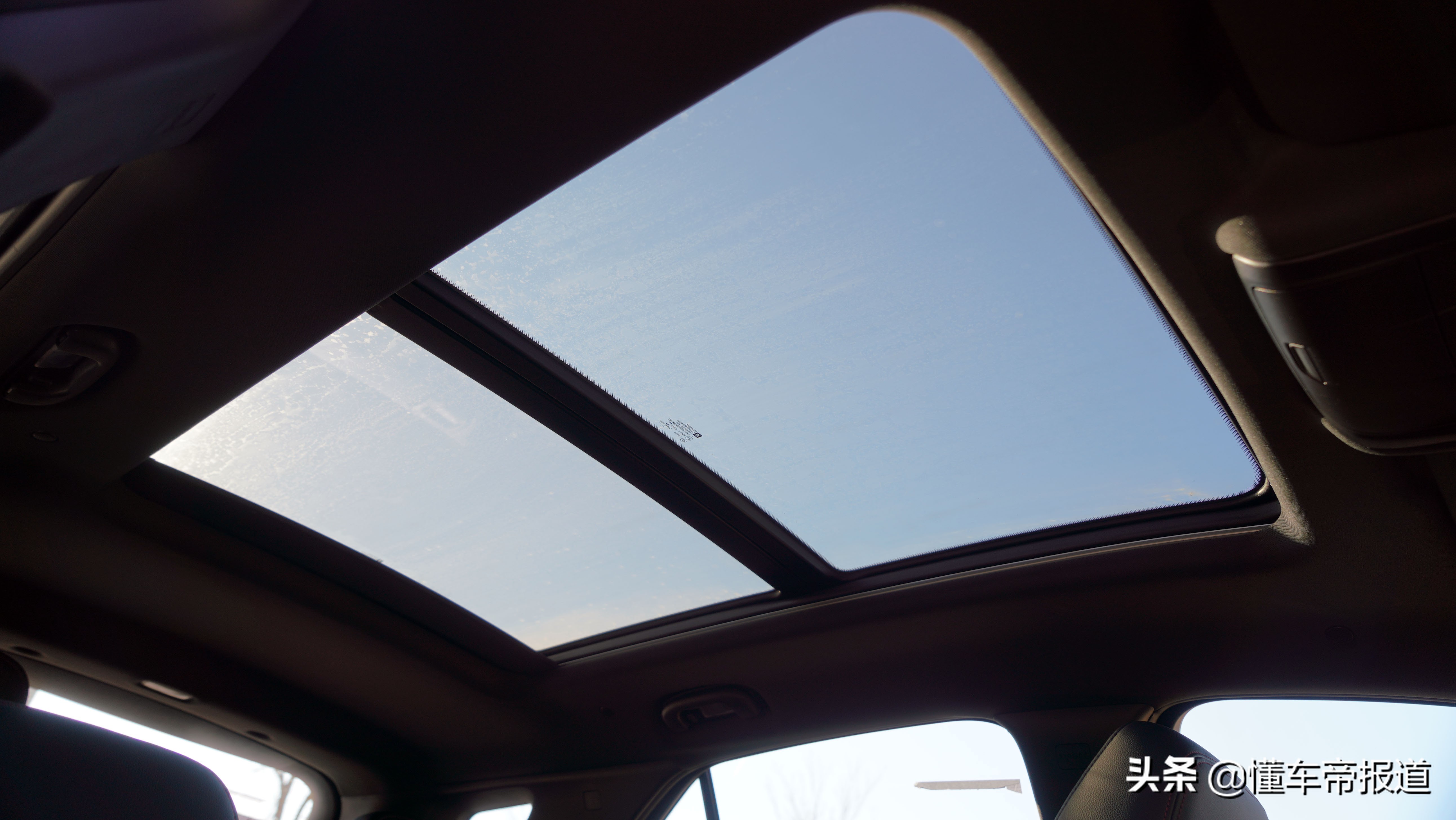 雪佛兰探界者2022款什么颜色好看,2022款探界者550t轻混拓界版