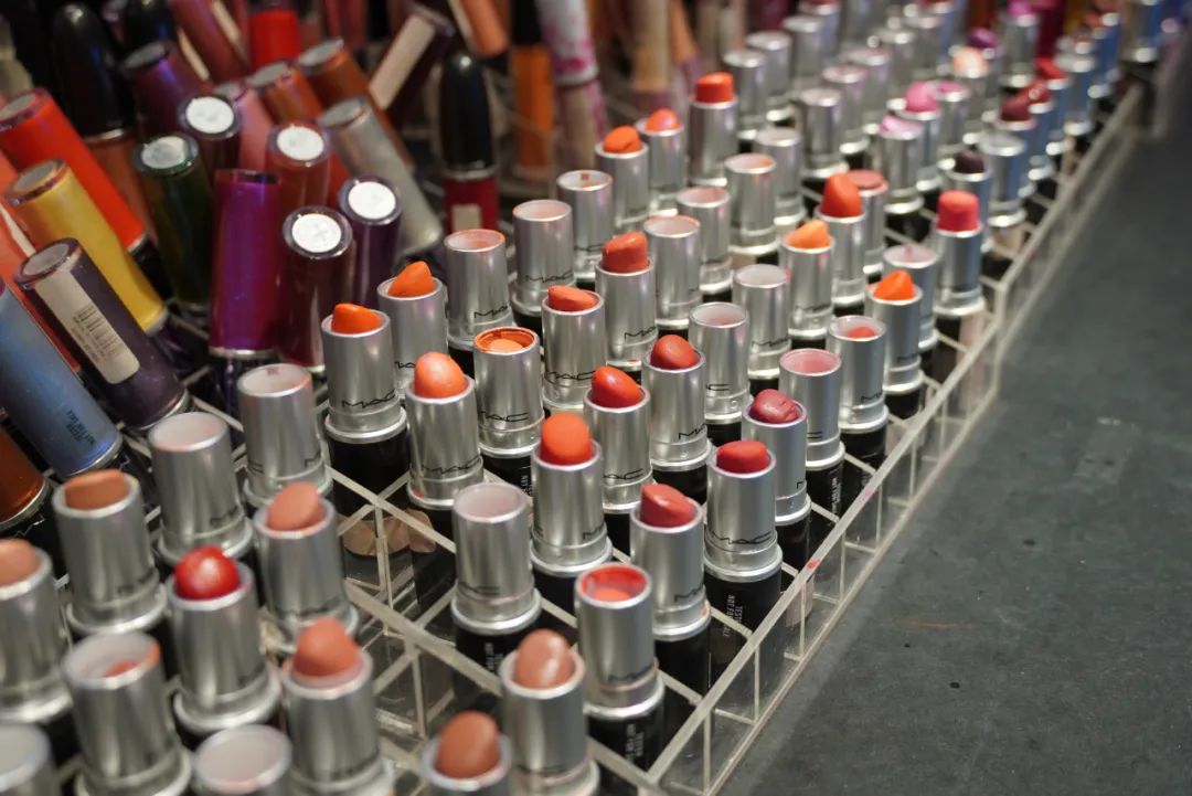 最疯狂的事是买了一堆爱马仕,10年前买一只爱马仕