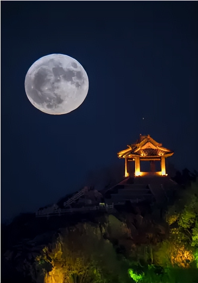 十五的月亮圆又圆中秋月饼香又甜,十五的月亮中秋节