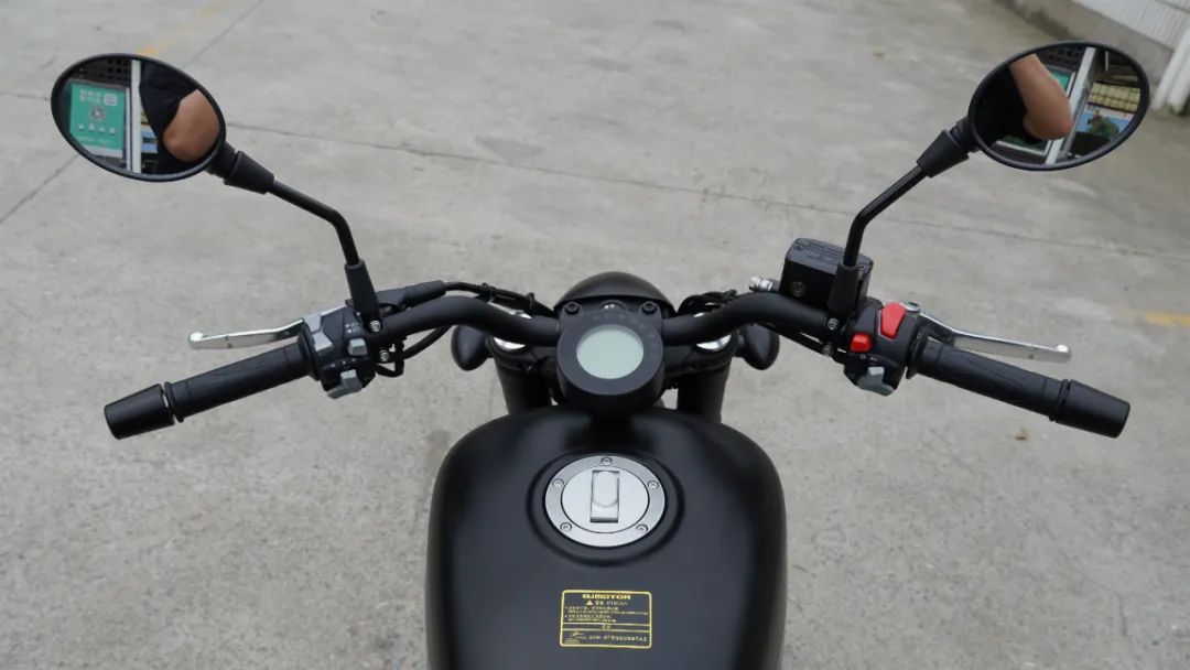 座高700以下的巡航车合资,可载人的复古巡航车300cc