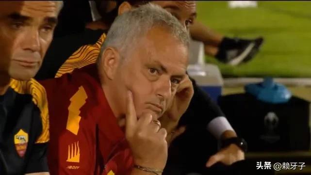 意甲第21轮那不勒斯2-1战胜米兰,意甲大战