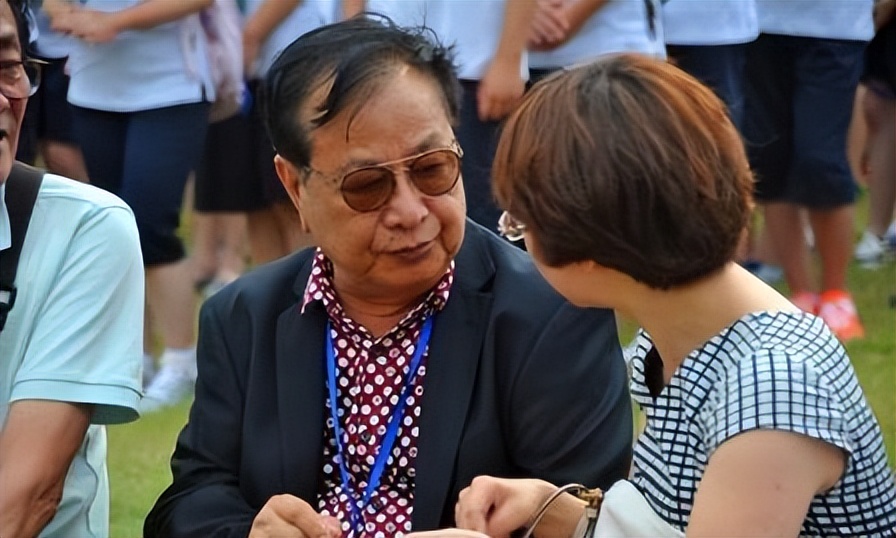 老人的钱给孩子好还是留着养老好,聪明的老人养老钱和子女怎样选择