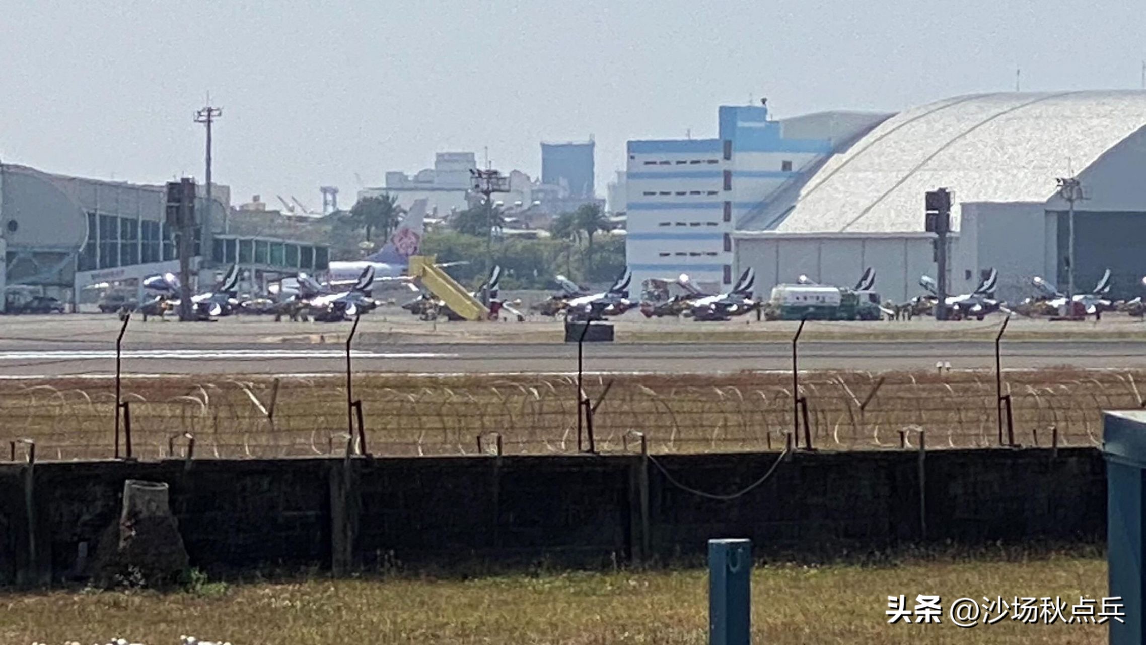 韩国军机又非法进入高雄！老虎总不发威，人家真会当我们是病猫！