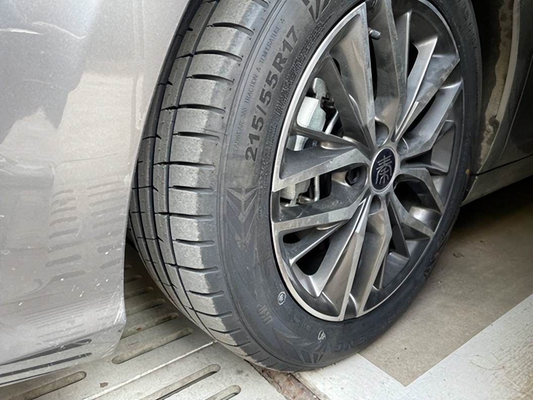 姣斾簹杩Е涓庢柉宸撮瞾,姣斾簹杩Еplus鍗囩骇杞瘋