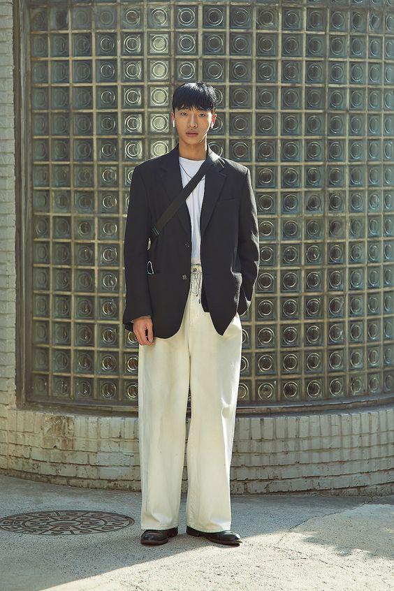 休闲又不死板的西装穿搭,品味高的男人表现