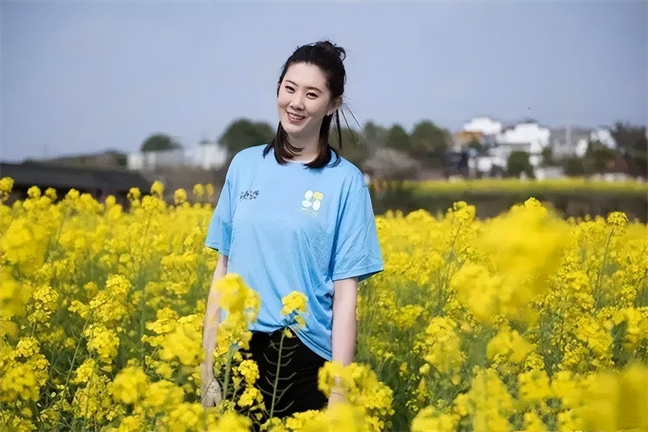 前女排最美队长,女排最美队长久违露面
