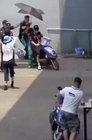 张杰谢娜道歉起波澜，这一次，内娱的毒瘤被扒得“*裤底**”都不剩了