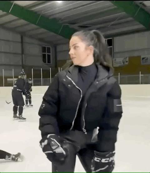 辣妹最爱的亚历山大王变了！时尚的尽头是快手？