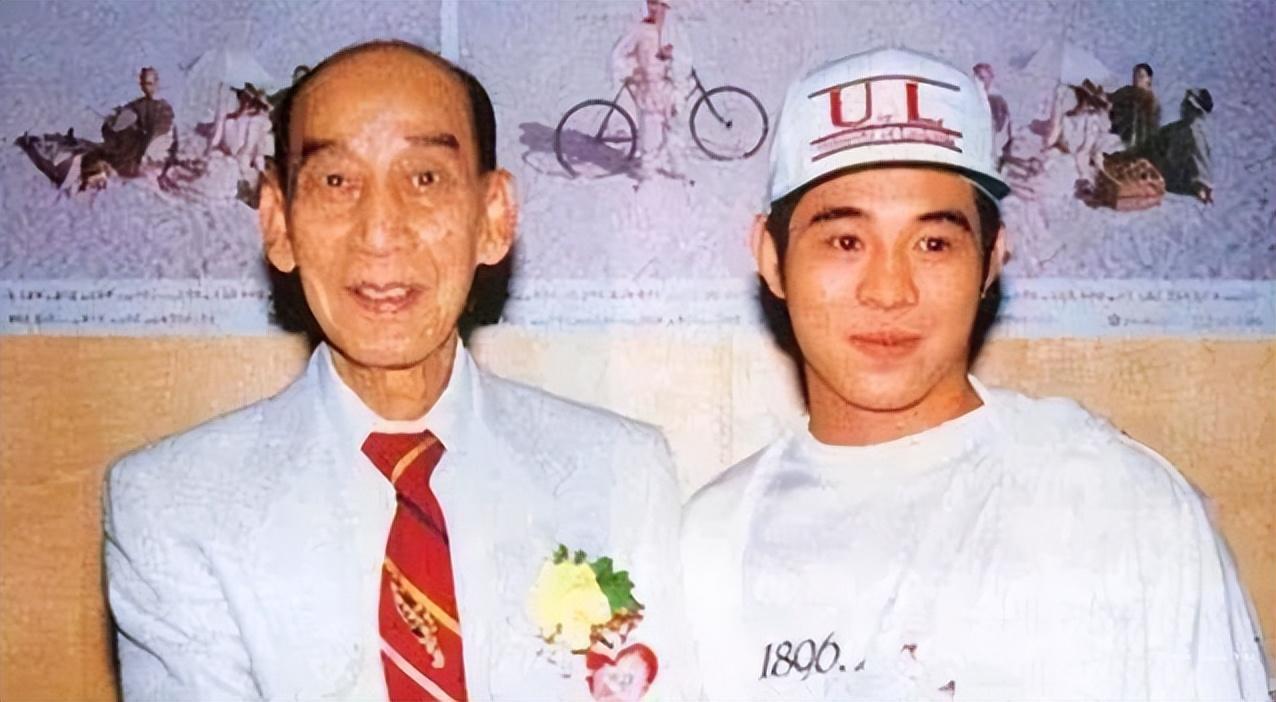 谁说华语功夫片已经没落，成龙老矣，轮到吴京顶上了