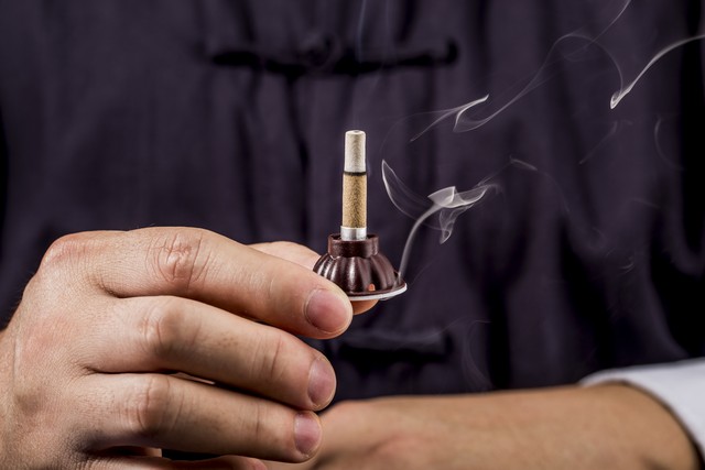 一到早晨起来就拉肚子，中医说这是一种病，得治！