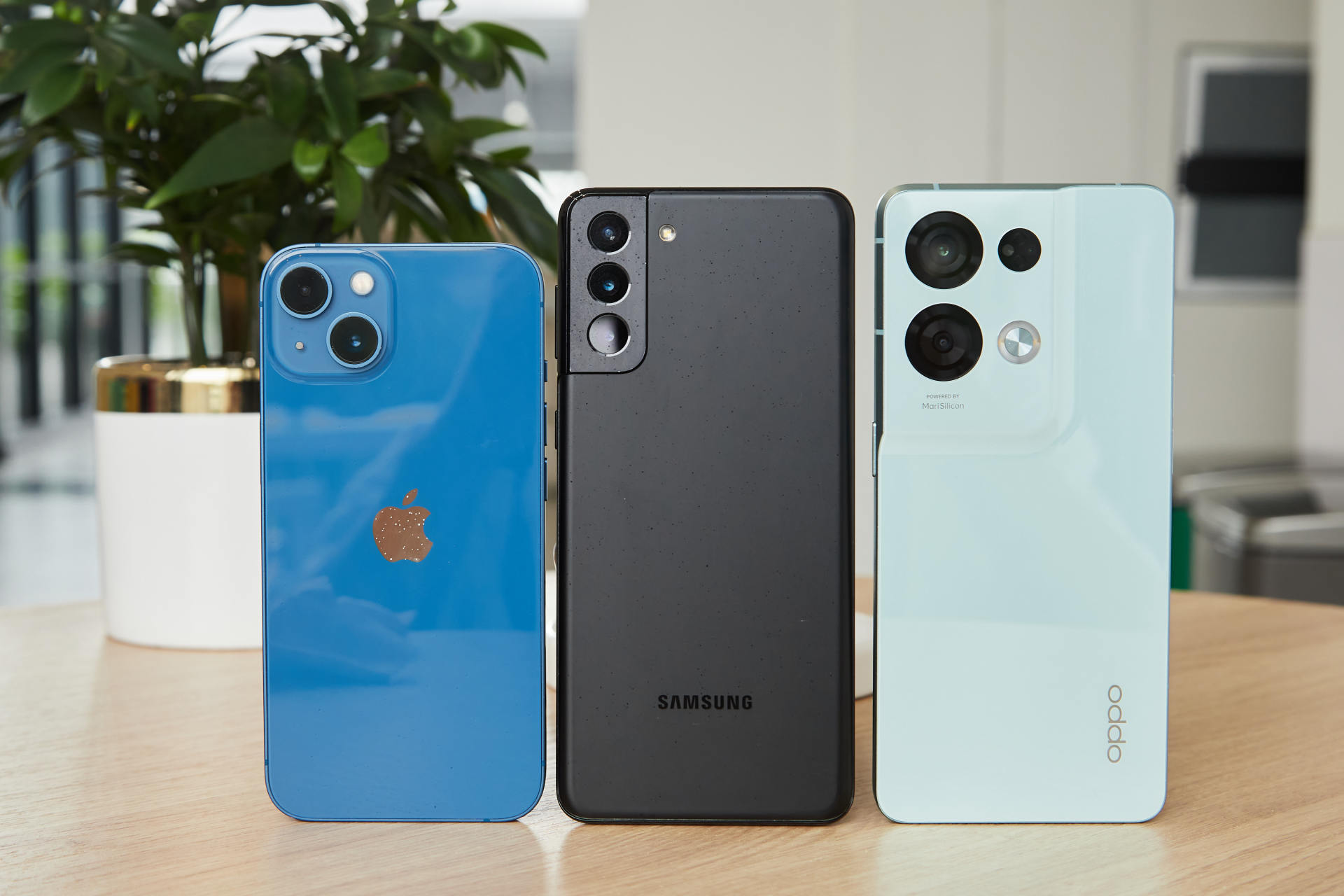 oppor11屏幕是lcd还是oled的,oppooled屏幕是三星造的吗