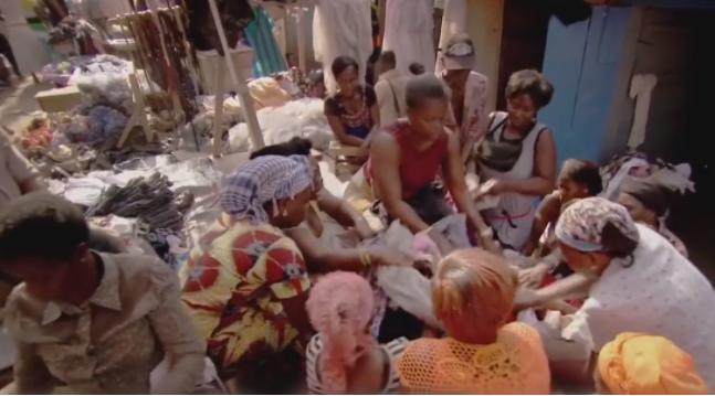 在非洲卖二手衣服到底有多暴利？一天赚25万，这些衣服都来源中国