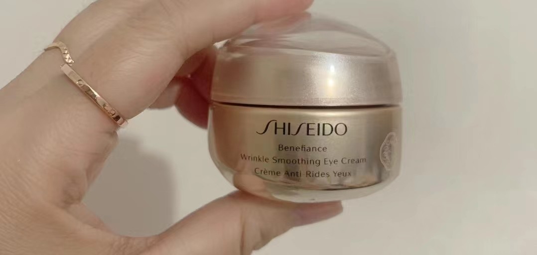 眼霜排名十大公认好用的眼霜测评,如何选择一款适合自己的眼霜