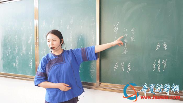 两岸媒体人走进湖南江永县探秘“世界一绝”女书习俗的文化魅力