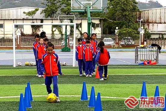 校园足球点亮梦想,校园足球点燃中国足球新希望
