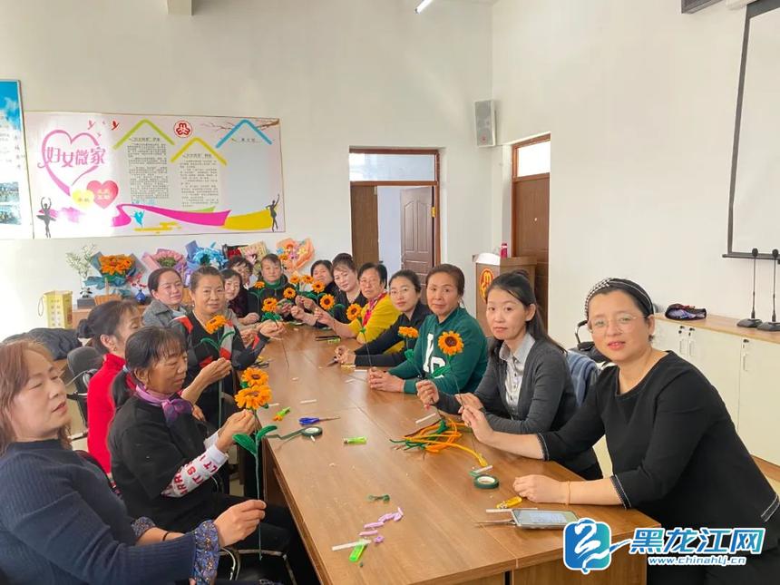 妇联手工编织,乡镇举办手工编织技能培训