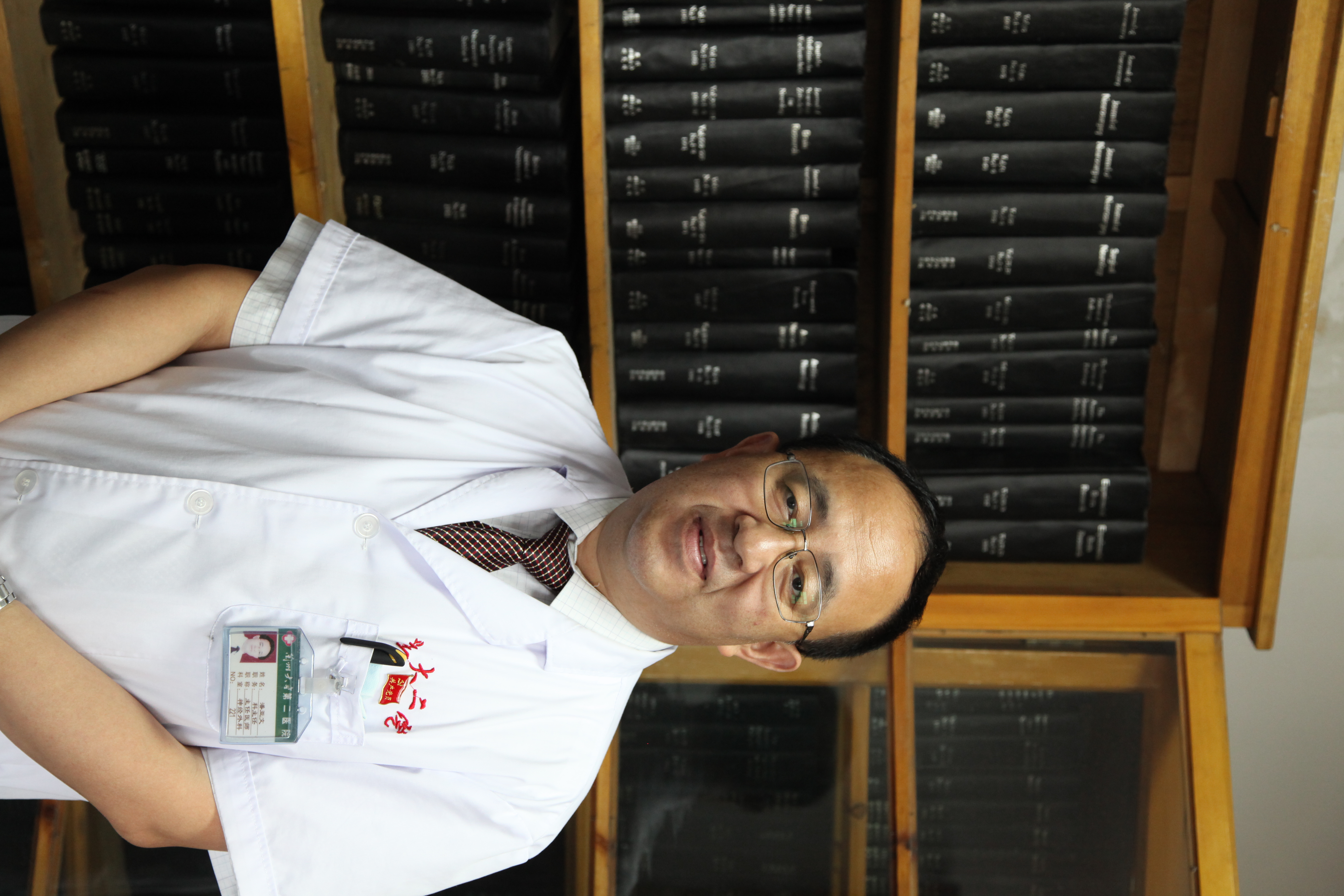 聚焦科研厚植沃土——记神经外科潘亚文教授