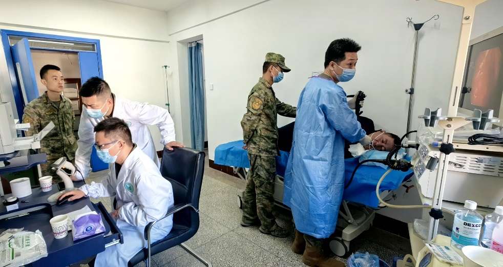 【红色军医边关行】搭平台送技术强纽带陆军军医大学新桥医院高原边防巡诊搭建健康“心桥”