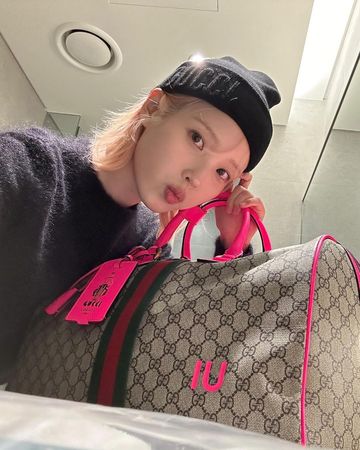 iu换了新发型,iu回归发型公开