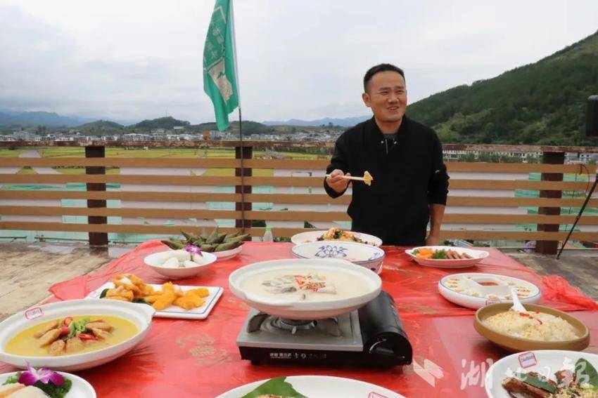 竹溪：万人云品贡米宴三级媒体大直播