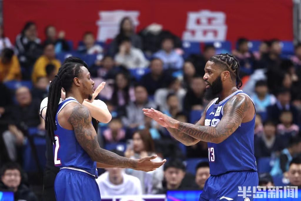闪电是怎么炼成的,青岛男篮穆迪精彩表现