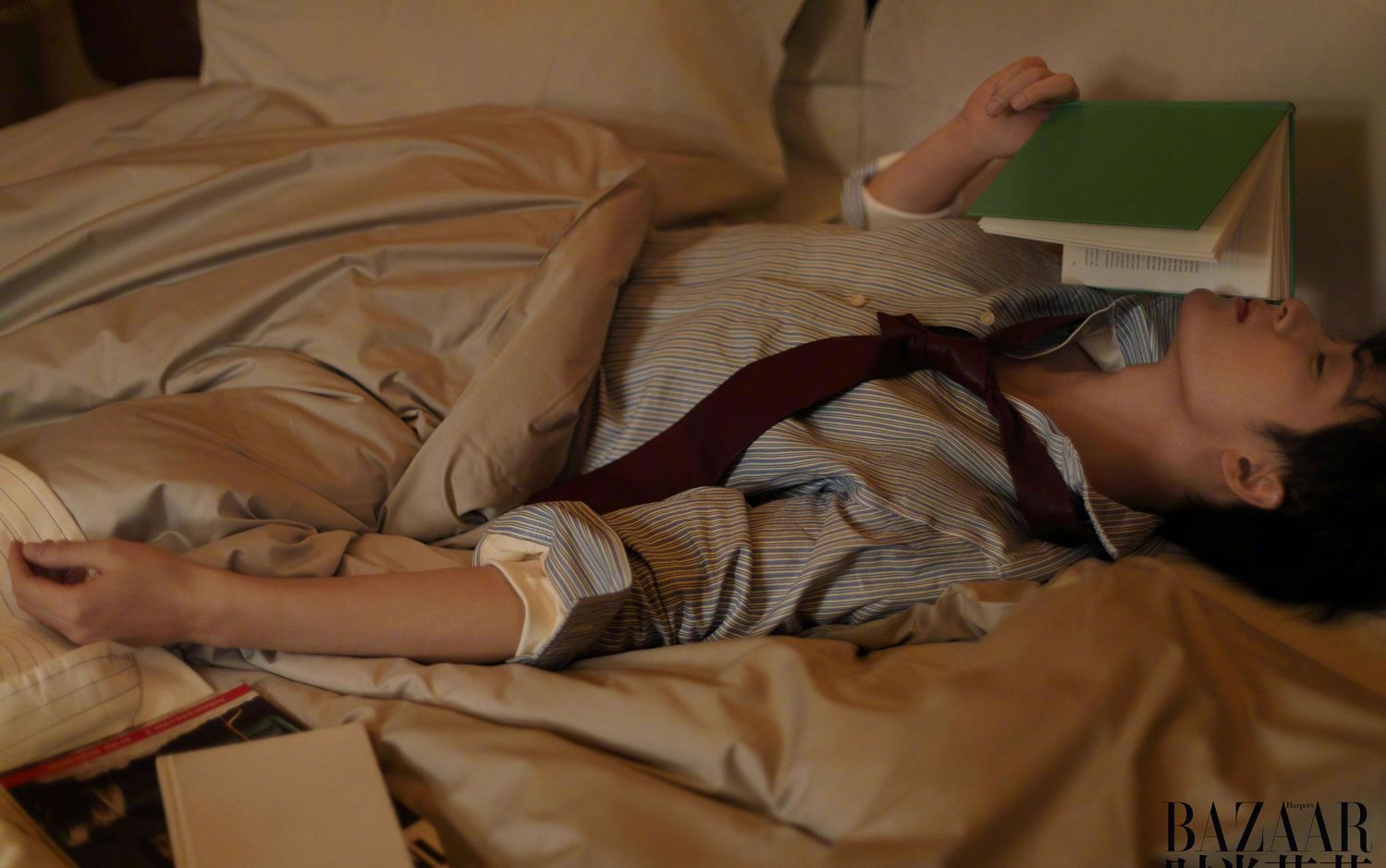 檀健次时尚穿搭,檀健次时尚芭莎国风